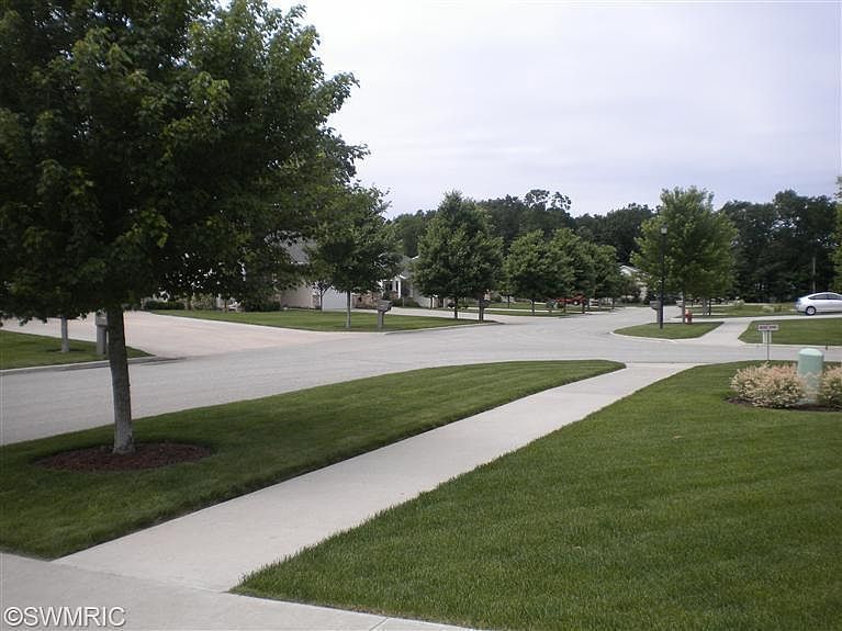 2nd image of 1296 Blue Heron Dr