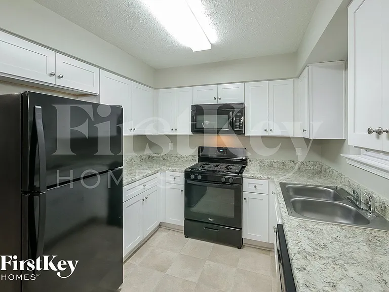 400 Lone Oak Dr — Photo 5
