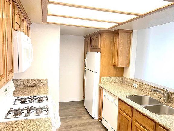 3rd image of 13222 Salmon River Rd Unit 201