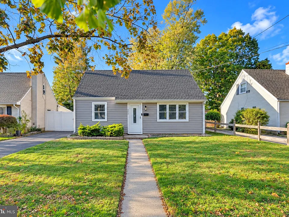 266 Eaton Ave