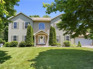 2 Valerie Ln, Unionville, CT 06085