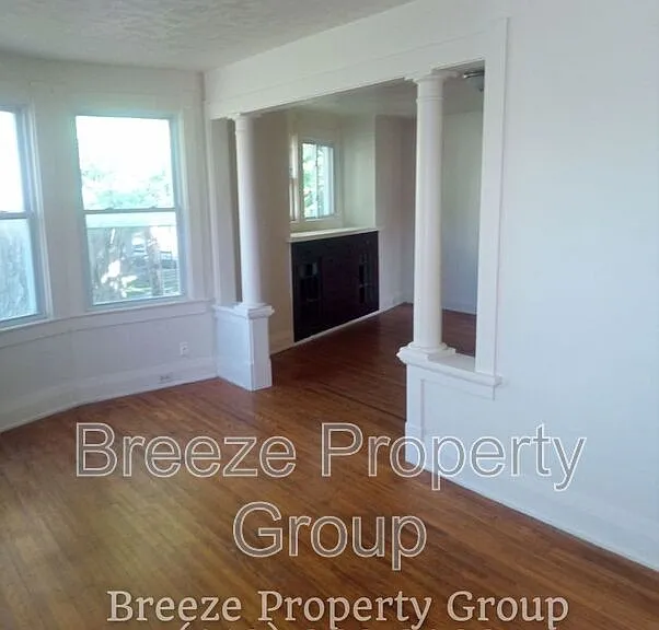 228 Langdon St — Photo 2
