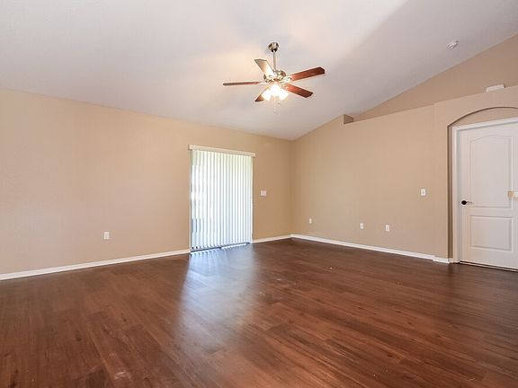 3rd image of 1816 Forest Hill Dr
