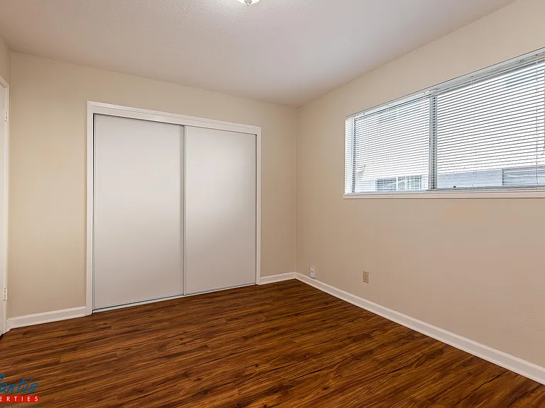 520 Hawthorn Ave #2 — Photo 4