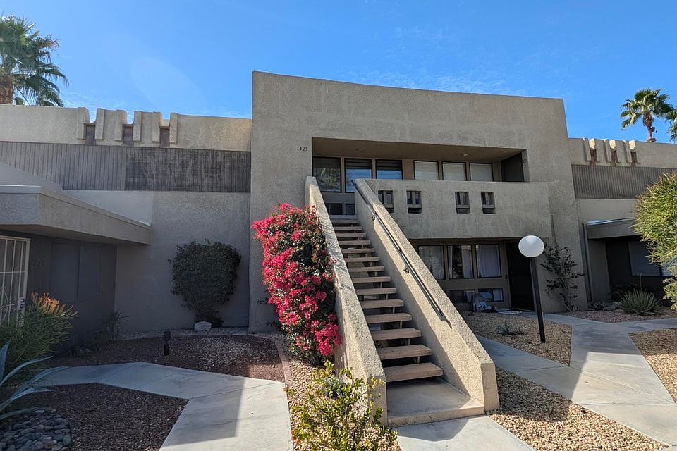 1st image of 425 Bradshaw Ln #63