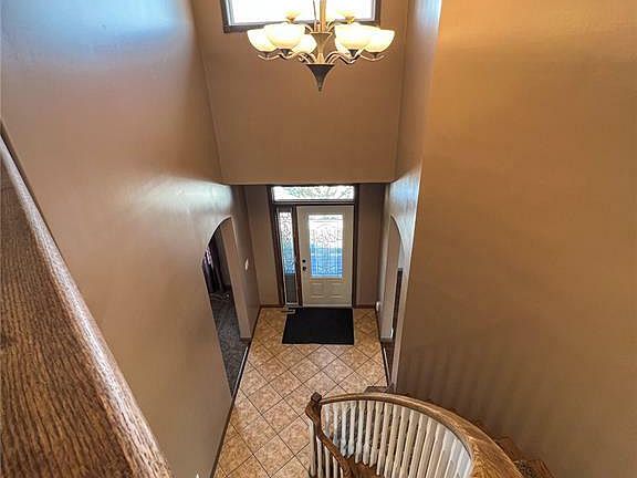 5th image of 421 38th St