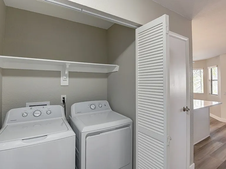 853 Rock Springs Dr #202 — Photo 8