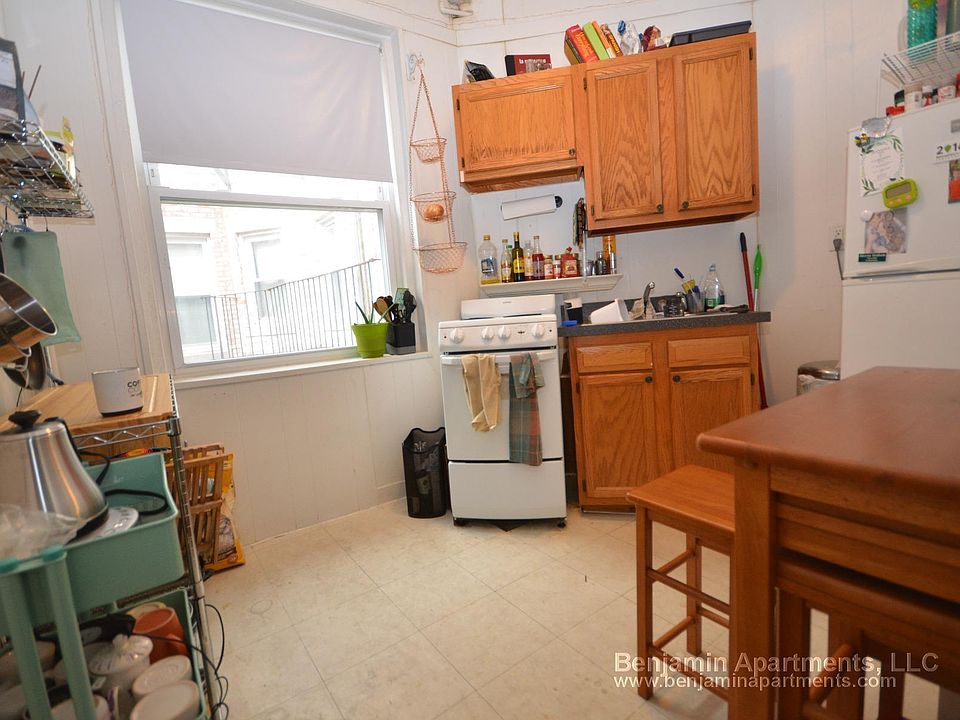 2nd image of 6 Walbridge St #17C