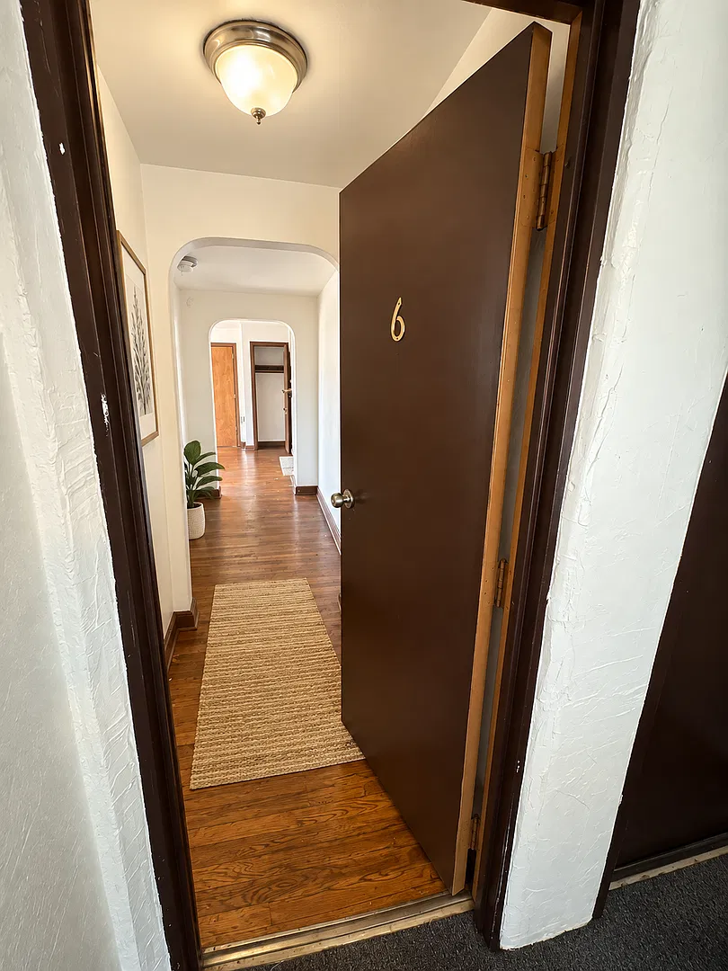 2909 Chartiers Avenue — Photo 2