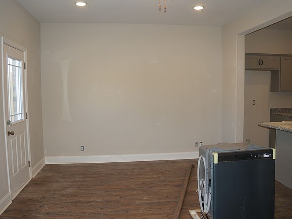 5th image of 332 Fallow Cir