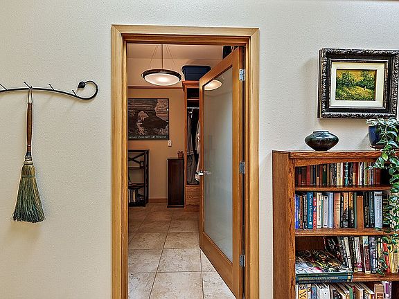 3rd image of 2205 Ashland St #203