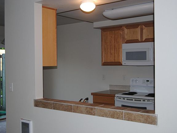 5th image of 1316 3rd St SE APT 101