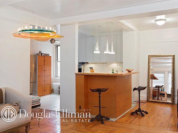 2nd image of 433 W 34th St APT 3A
