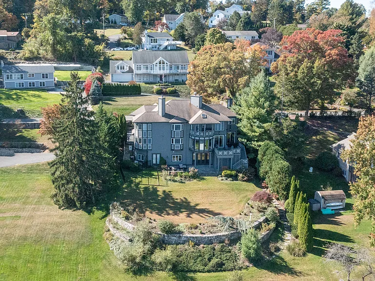 20 Shore Rd — Photo 101