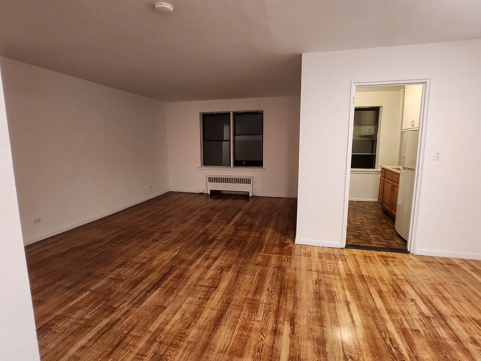 510 Riverdale Ave — Photo 2
