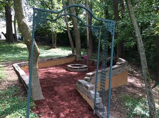 611 Charnwood Pkwy, Beech Grove, IN 46107