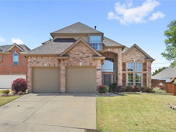 3rd image of 950 Crown Ct