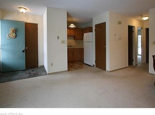 421 E Mitchell Ave #421, Cheshire, CT 06410