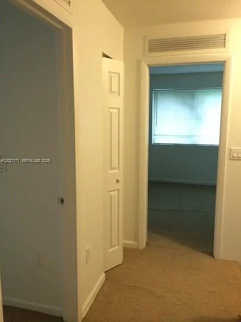 Taft Villas Condo — Photo 2