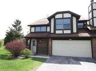 238 Oak Knoll Ln, Bloomingdale, IL