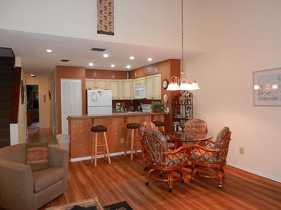 5th image of 27 Village Del Prado Cir