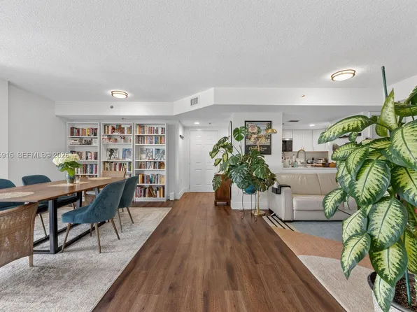1650 Coral Way APT 607, Miami, FL 33145
