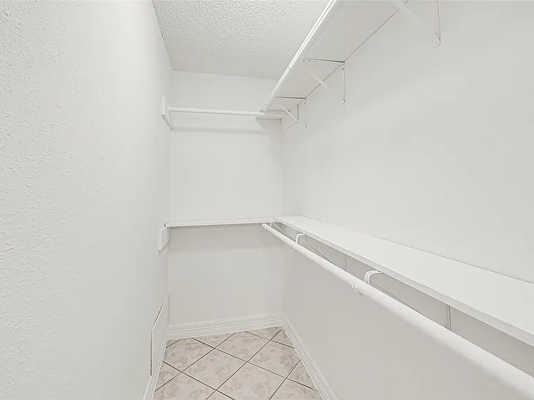 9208 Carousel Ln — Photo 11
