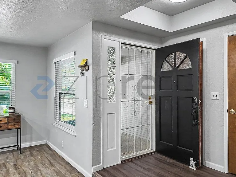 1172 Spruce Tree Cir — Photo 7