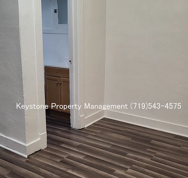 1102 W 16th St — Photo 10