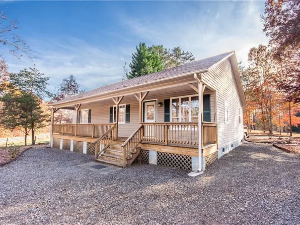 51 Kennington Ln, Statesville, NC 28625
