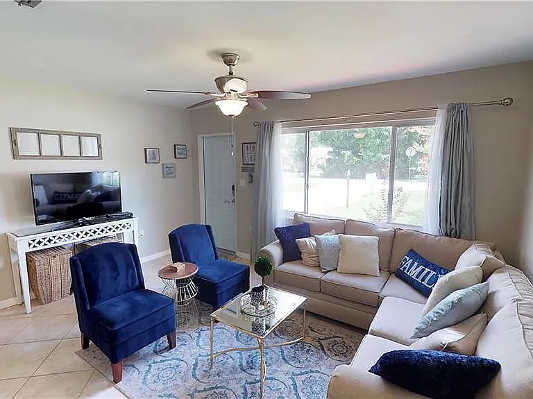 Outer Dr, Sarasota — Photo 3