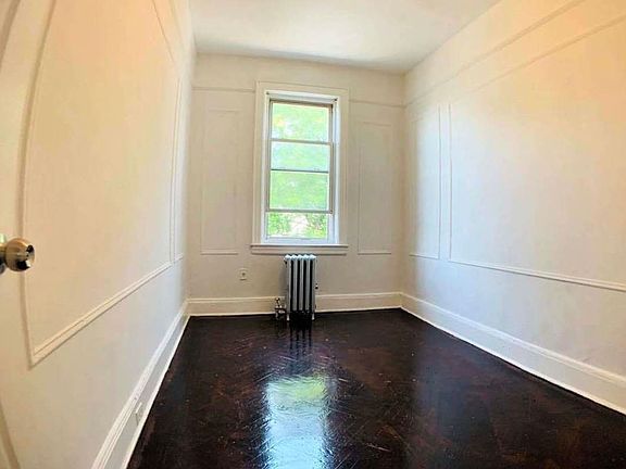 4th image of 50-44 41st St #3