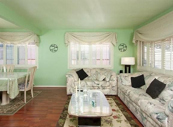 4th image of 4094 W 133rd St