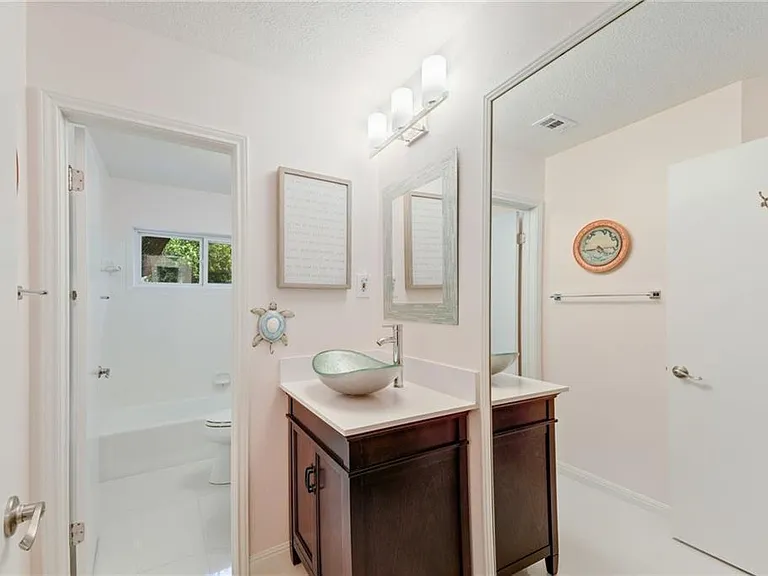 Guest bathroom, double vanity.