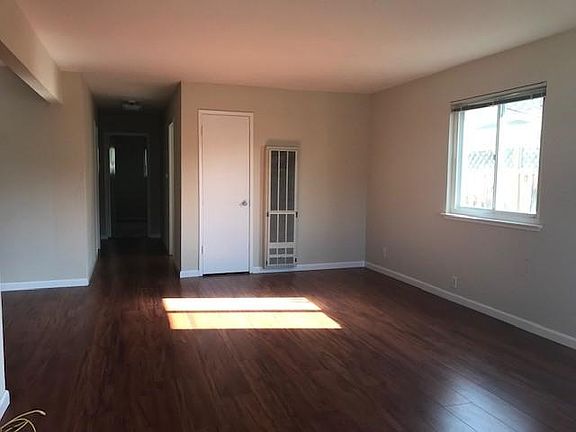 2nd image of 498 Bevans Dr