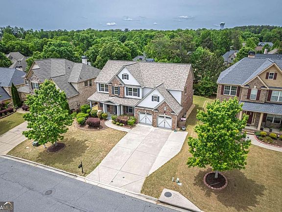 2nd image of 4405 Heathcliff Way