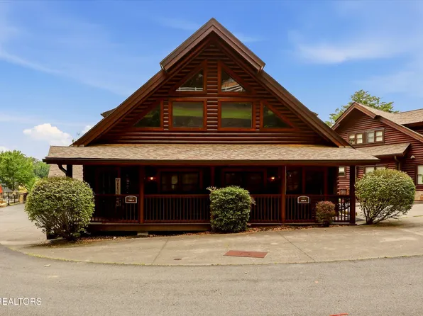 727 Golf View Blvd, Pigeon Forge, TN 37863