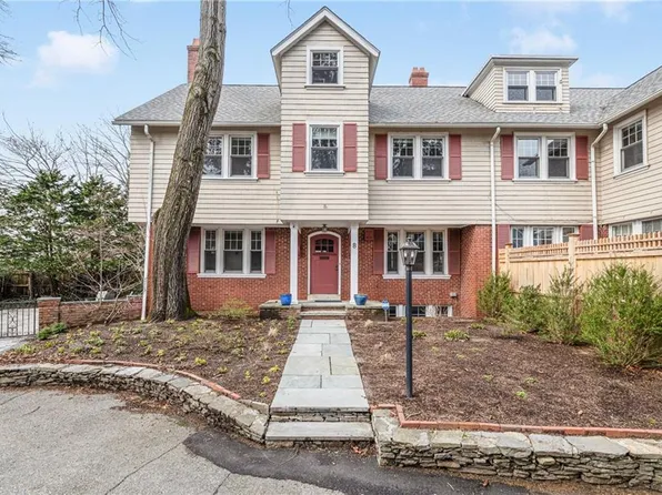 8 Grotto Ave, Providence, RI 02906