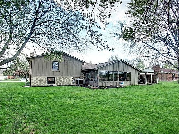3rd image of 415 Rankin Dr