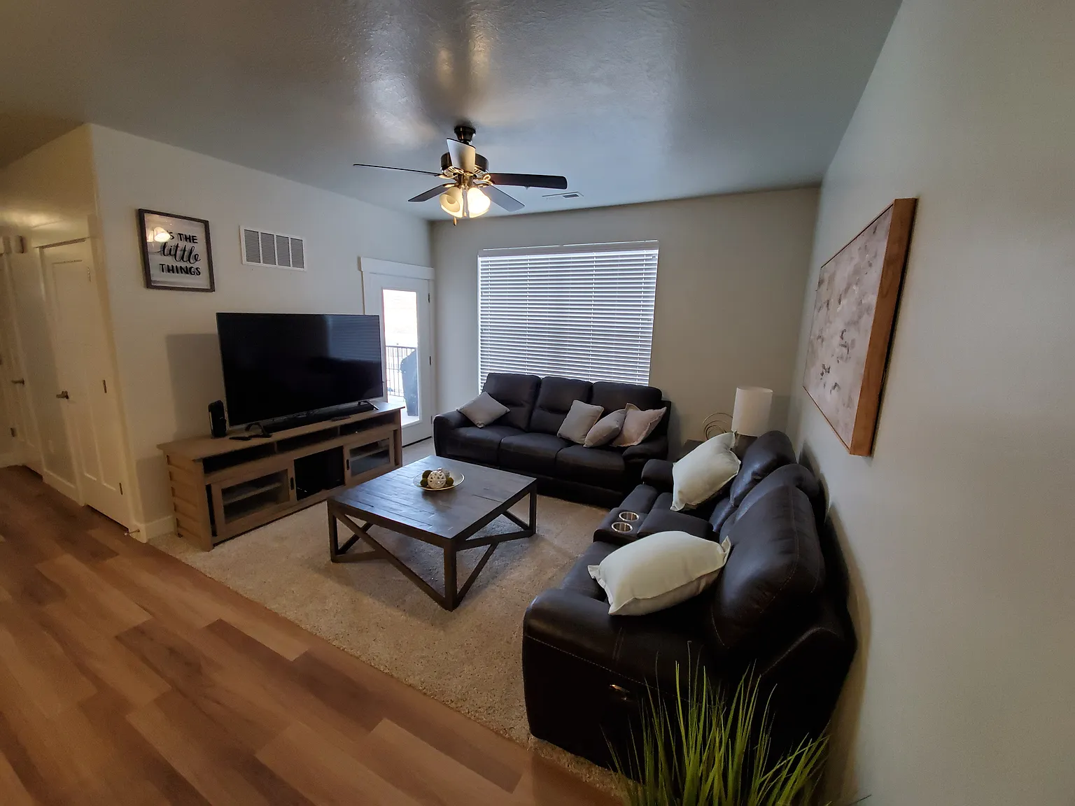3 bed, 1200 sqft, $1,995 — Photo 4