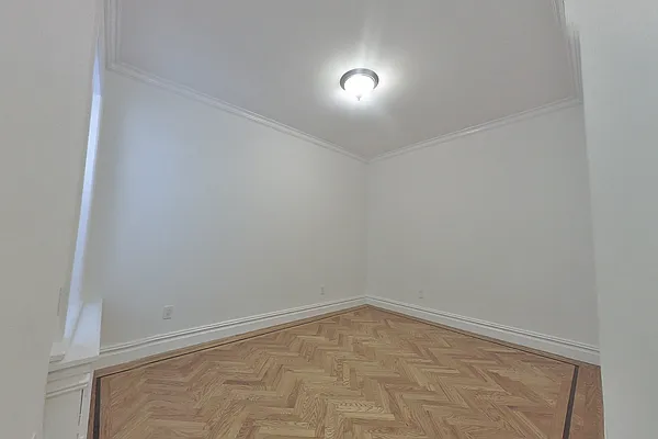 Rented by CitySites Real Estate Group | media 14