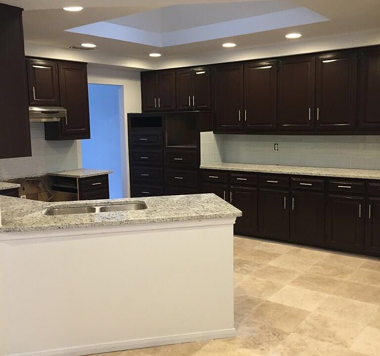 2nd image of 3812 Solarium Pl