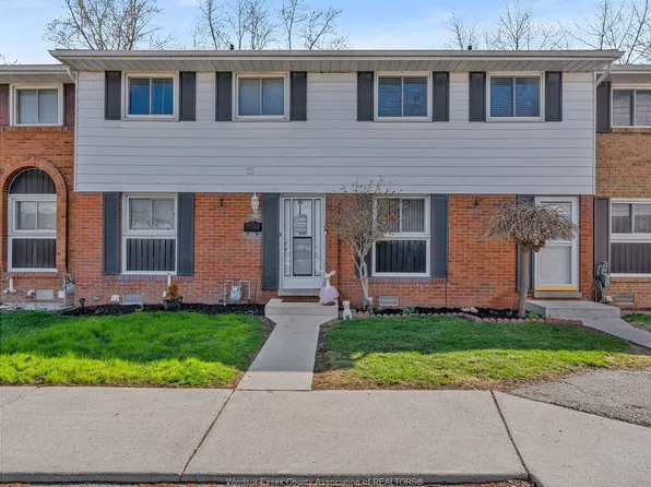 2922 Meadowbrook Ln #2, Windsor, ON N8T 3C8