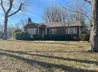 708 Mount Olive Church Rd, Newton, NC 28658