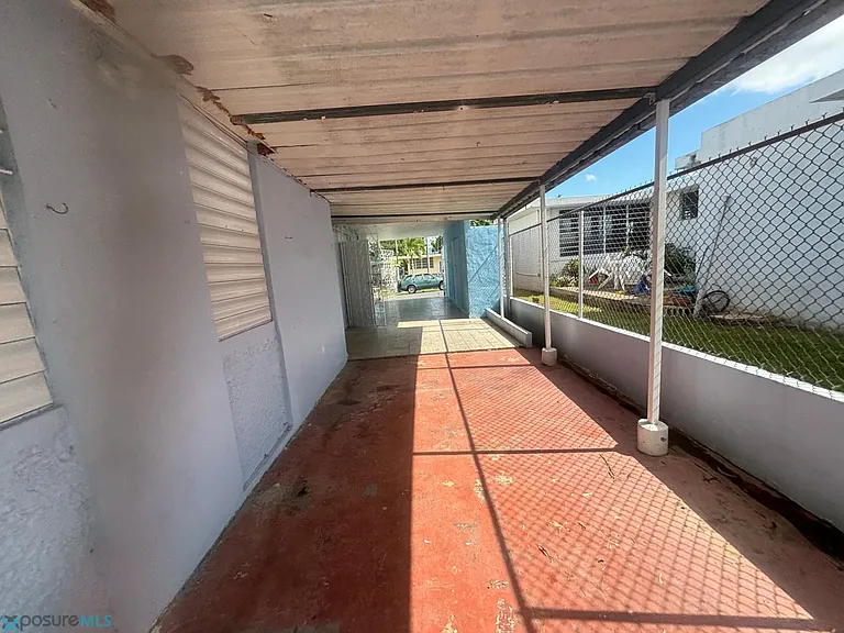 2 Calle 8 #G — Photo 16