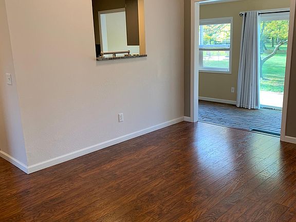 5th image of 850 E Boundary St