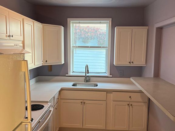 5th image of 324 Western Ave #2-1