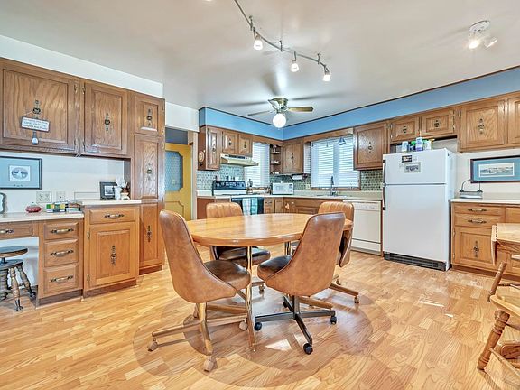 5th image of 545 Pillsbury Point