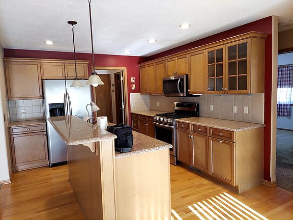 4th image of 12112 S 48th St