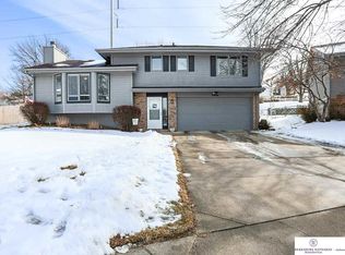 11416 Nancy Cir, Omaha, NE 68137